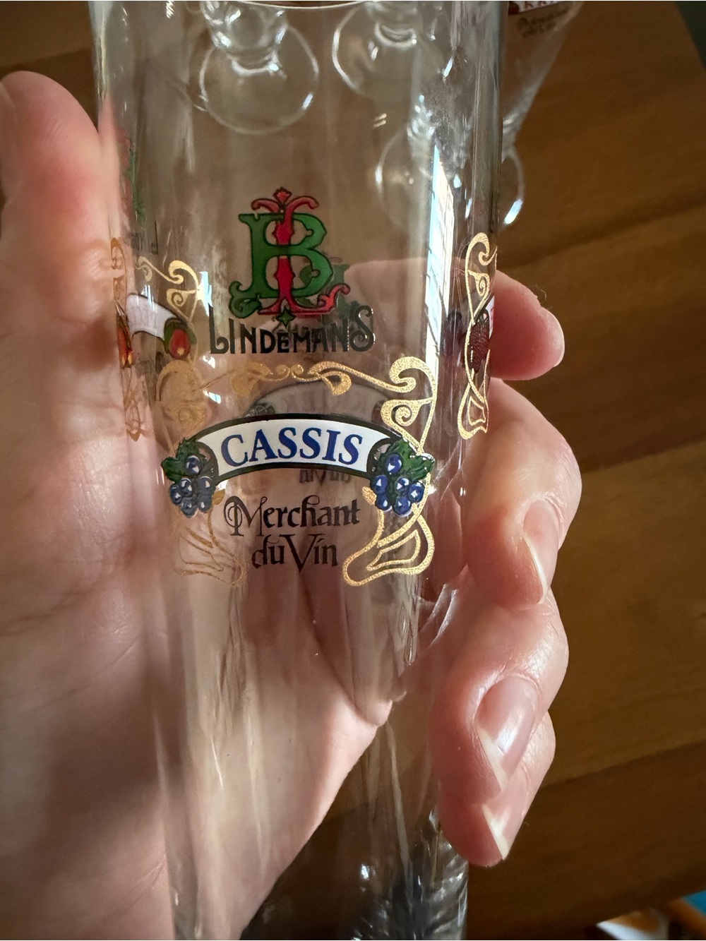 NWOT Set of 4 Lindemans Lambic Glasses - Gold Rims & Watermarked Bases - Picture 5 of 7